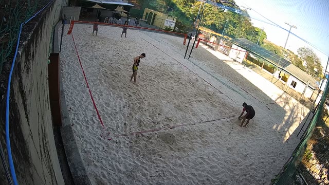 Players on an equipped court at Futebol e Cia, captured by its VISU Replay camera
